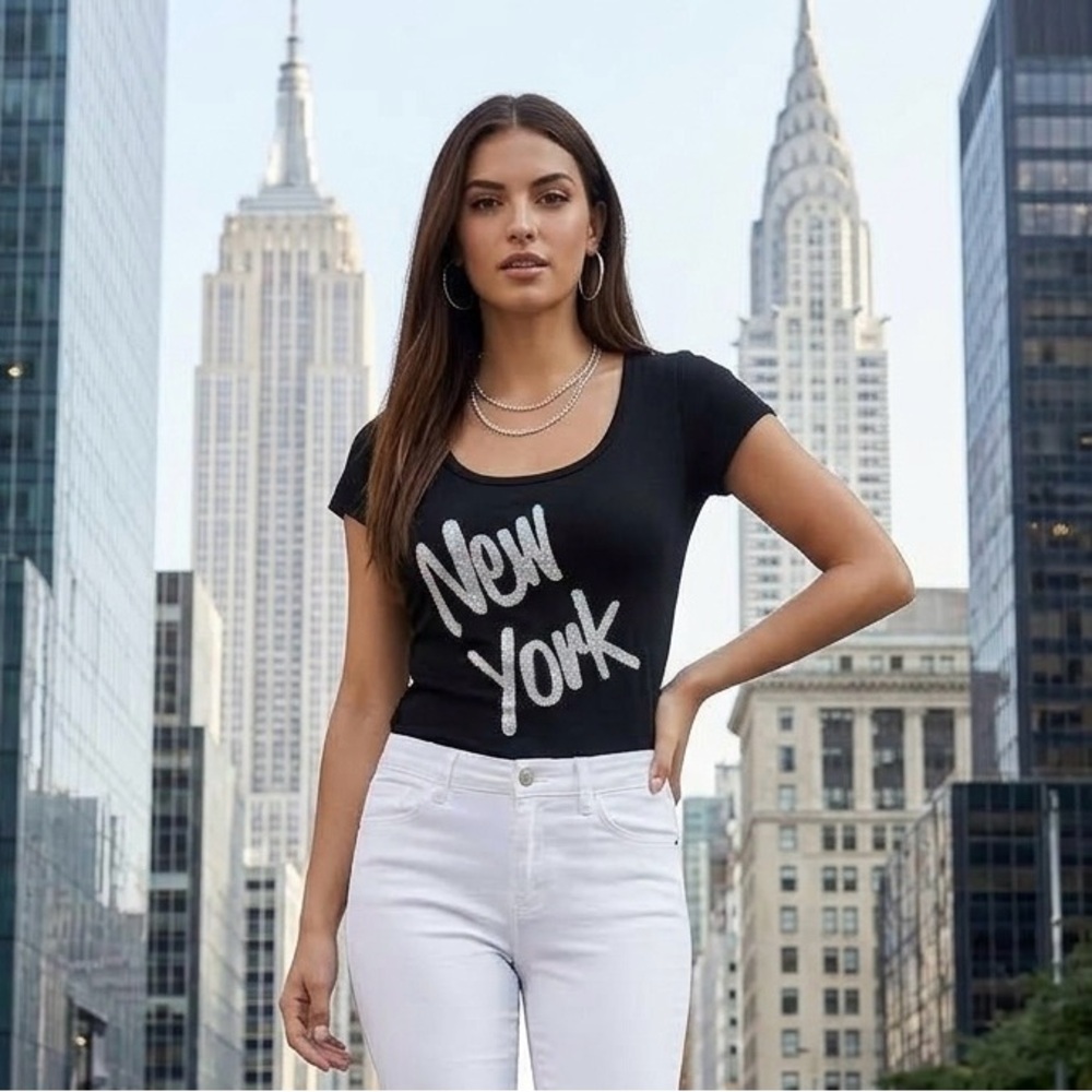 Wear-Code Black Scoop Neck 'New York' Graphic Tee